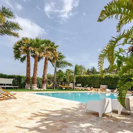 Villa Massaroom *